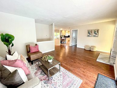 Building Photo - 23010 Sunset Crossing Rd