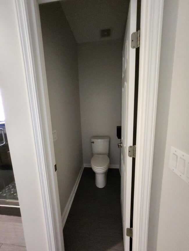 Building Photo - Refreshing Place to Create Memories w/Master on the Main!