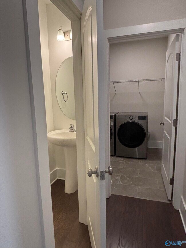 Building Photo - 109 Pitalo St