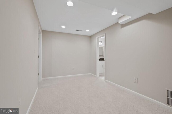 Building Photo - 6506 Bellamine Ct