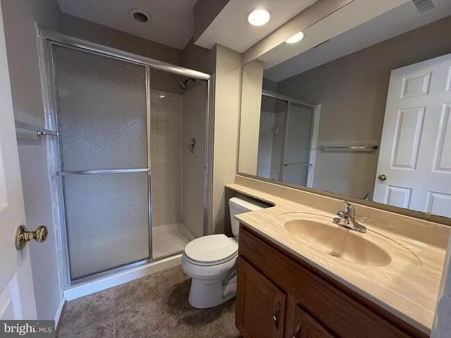 Building Photo - 16926 Point Pleasant Ln