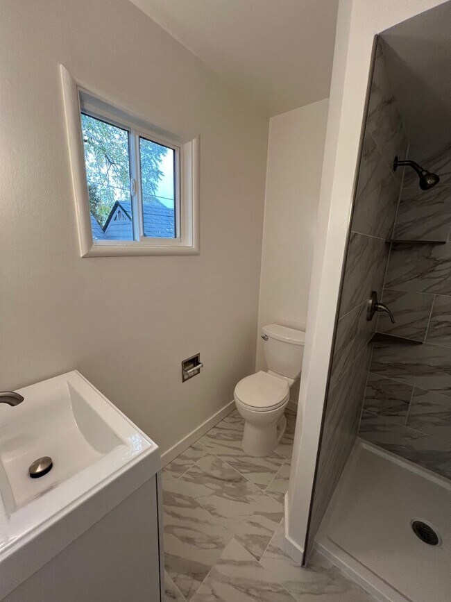 Building Photo - Updated Granny Unit-Prime Montgomery Villa...