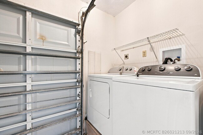 Building Photo - 8871 SW 6th St