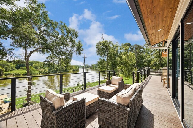 Building Photo - 407 Brook Hollow Dr