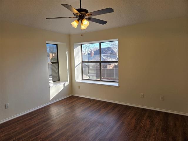 Building Photo - 452 Leisure Ln