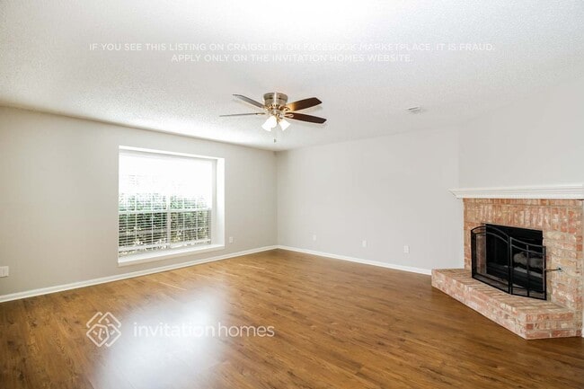 Building Photo - 2051 Vista Dr