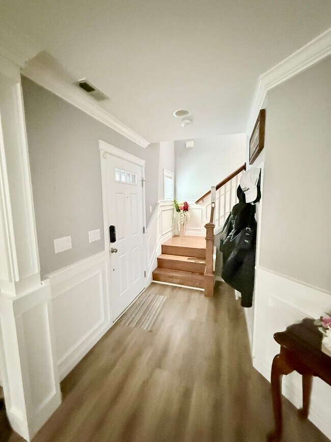 Building Photo - A stunning home in desirable Stendahl Ridge!