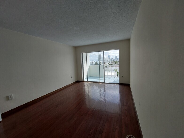 Bedroom - 8000 Harding Ave