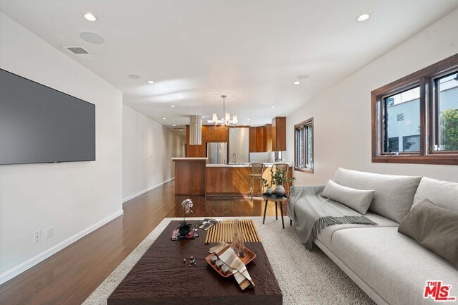 Building Photo - 458 N La Jolla Ave