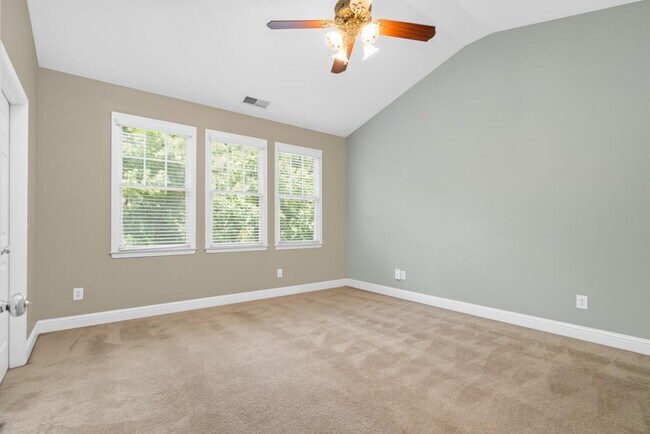 Building Photo - 2301 Marion Walk Dr SE