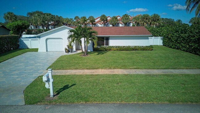 Building Photo - 2289 Windsor Rd