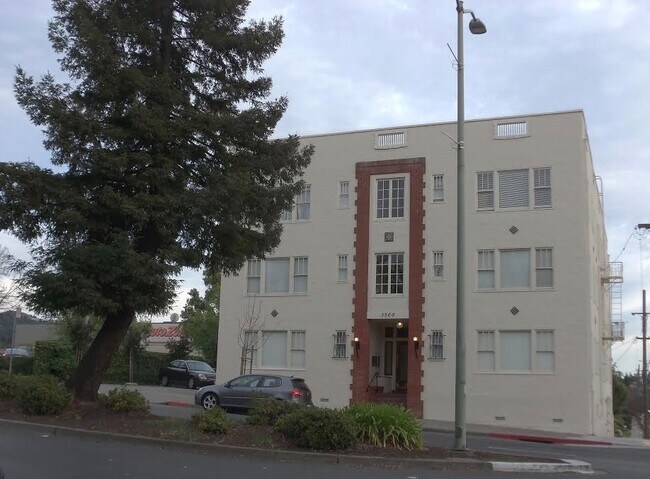 Building Photo - 3500 35th Ave