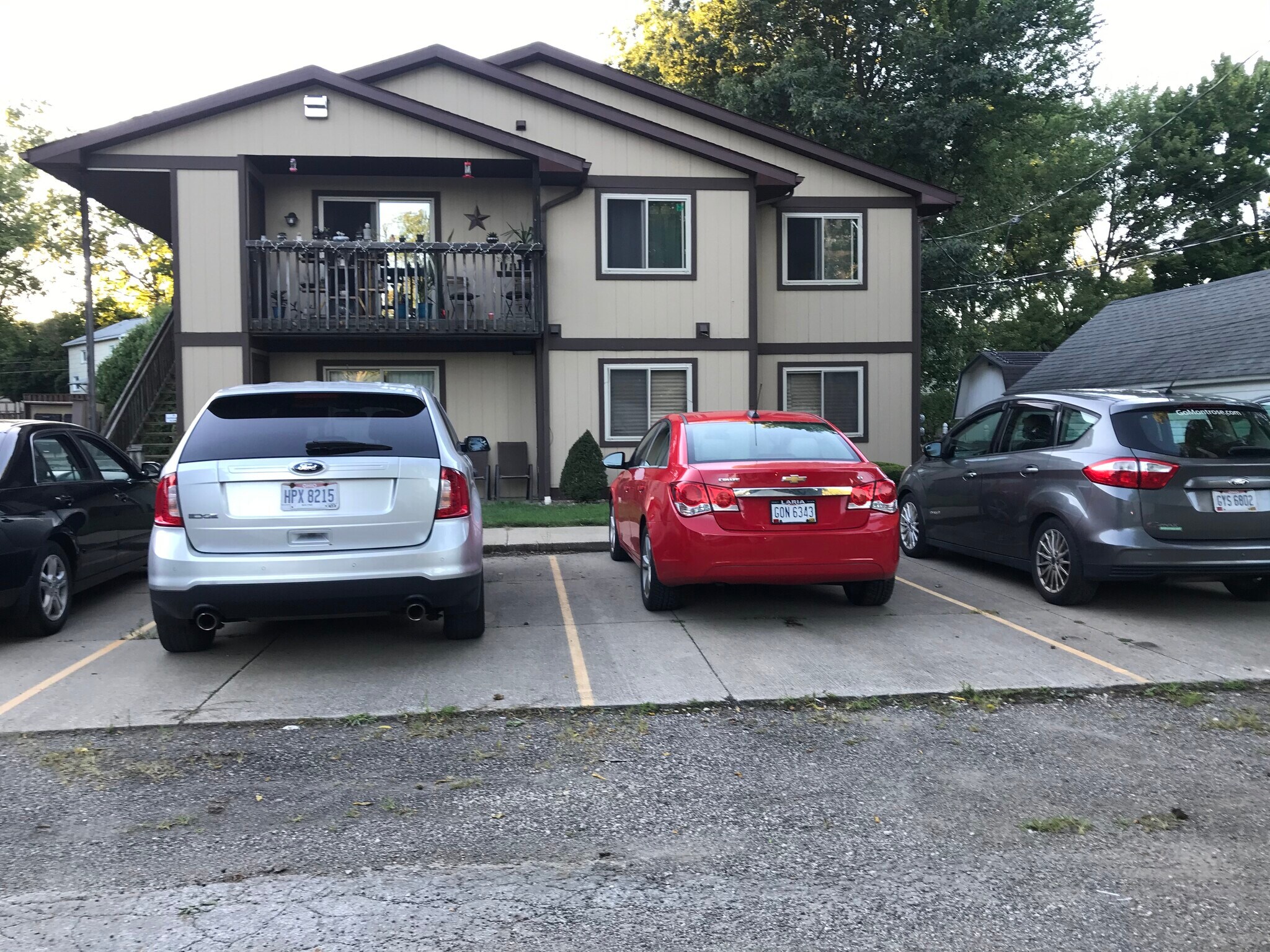 Outside (off street parking) - 206 Park Dr