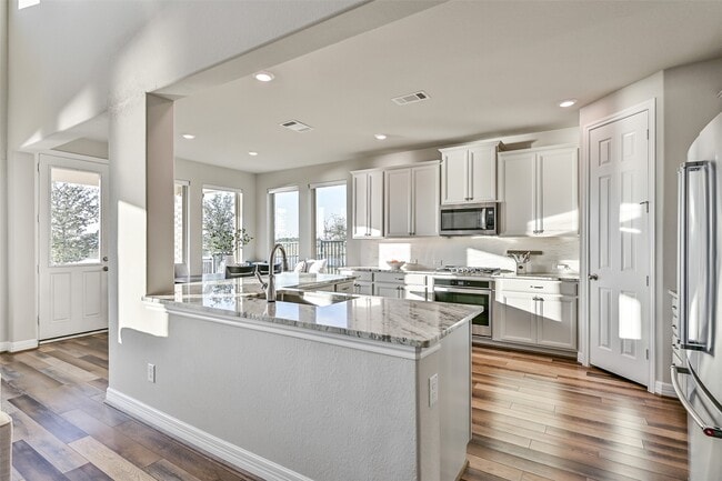 Building Photo - 3103 Flora Manor Dr