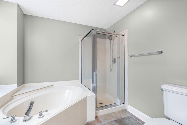 Building Photo - GREAT COMMUTE & AMENITIES