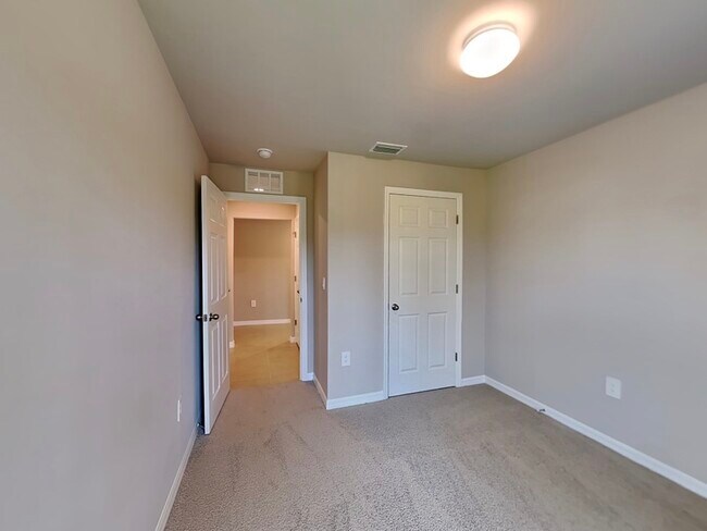 Building Photo - 4731 Gillot Blvd