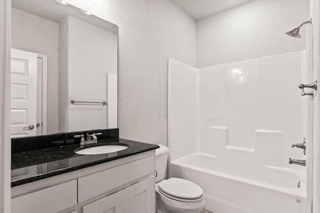 Building Photo - 2302 S Aspen St