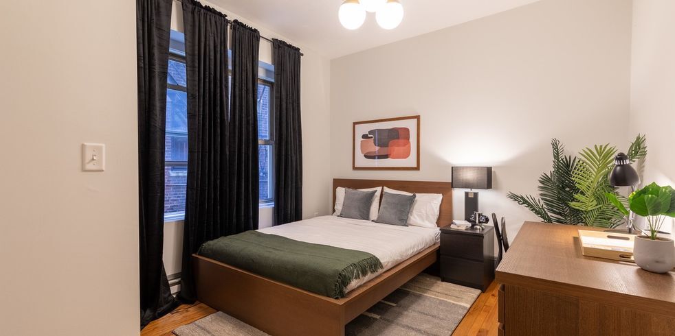 Building Photo - 61 Park Dr