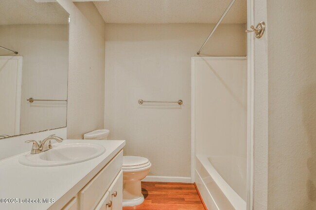 Building Photo - 410 Prentiss Ave