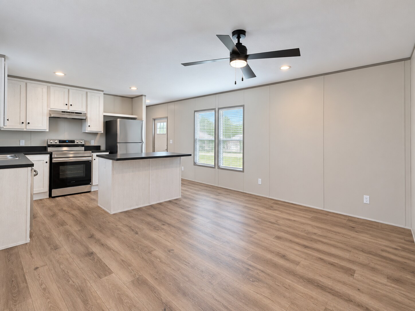 Building Photo - 123 Preston Dr