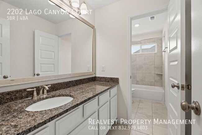 Building Photo - 2202 Lago Canyon Ct