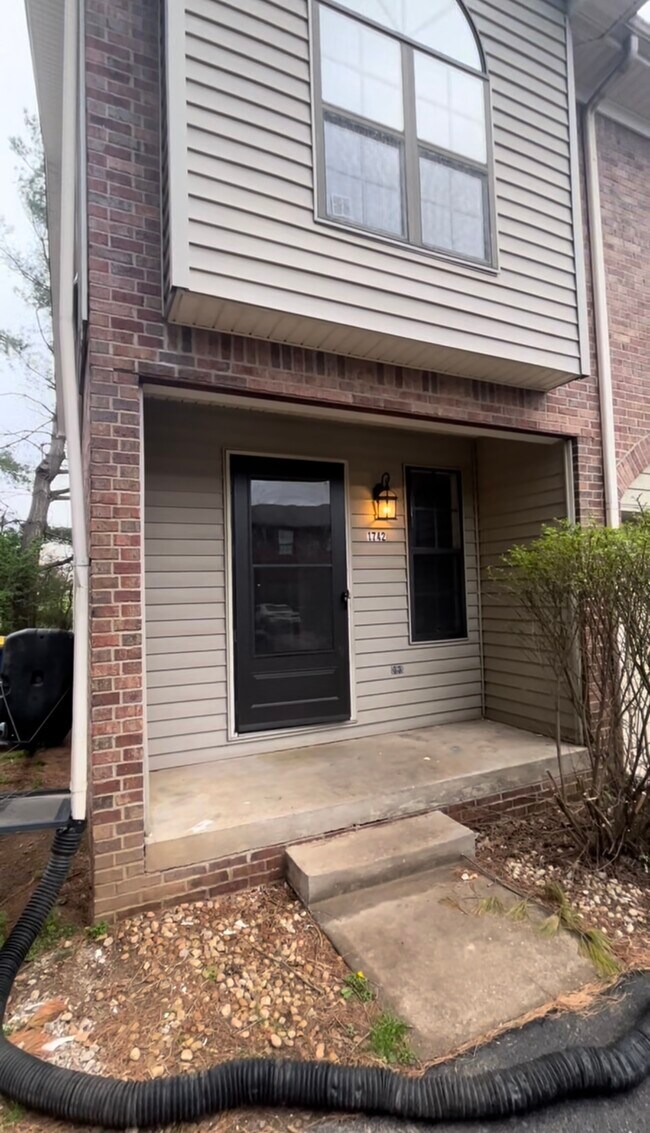 1742 Cave Mill Rd 1742 Cave Mill Rd Bowling Green KY 42104