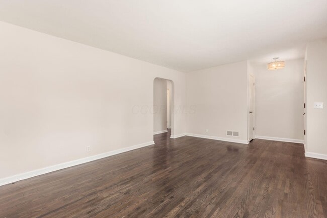 Building Photo - 336 E Weisheimer Rd