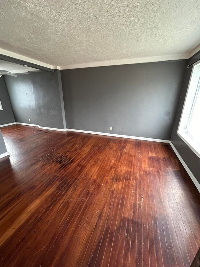 Building Photo - 3463 Ewald Cir