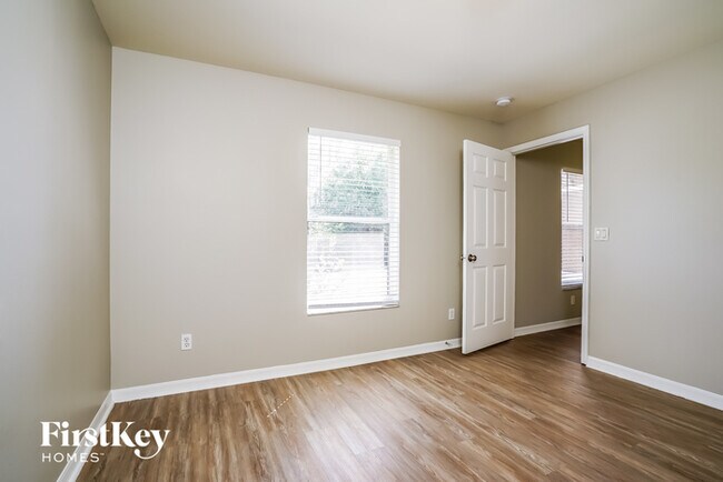 Building Photo - 2023 Grayson Ave