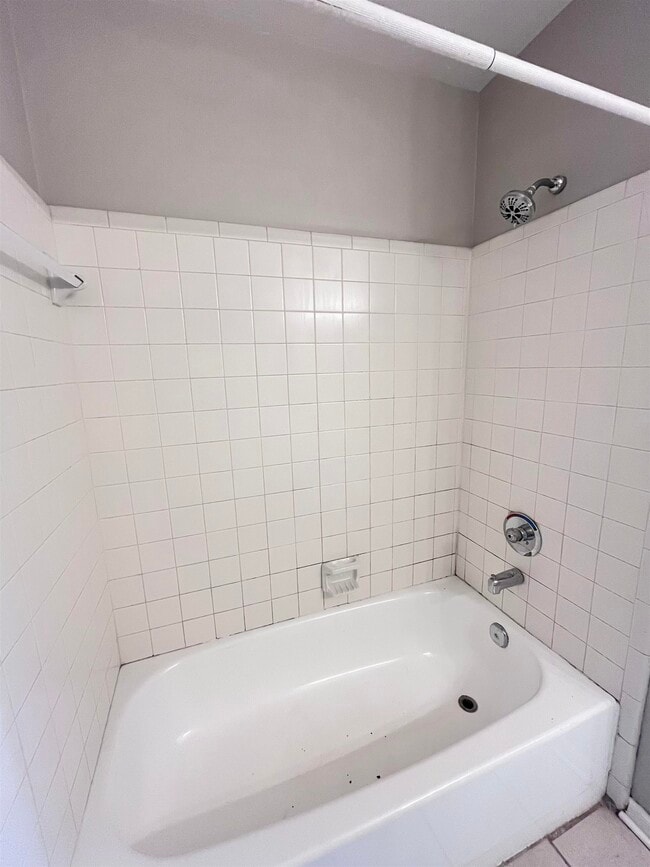 Building Photo - 3207 Jim Lee Rd