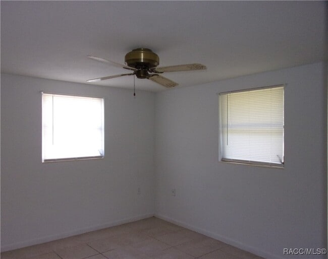 Building Photo - 25 N Barbour St