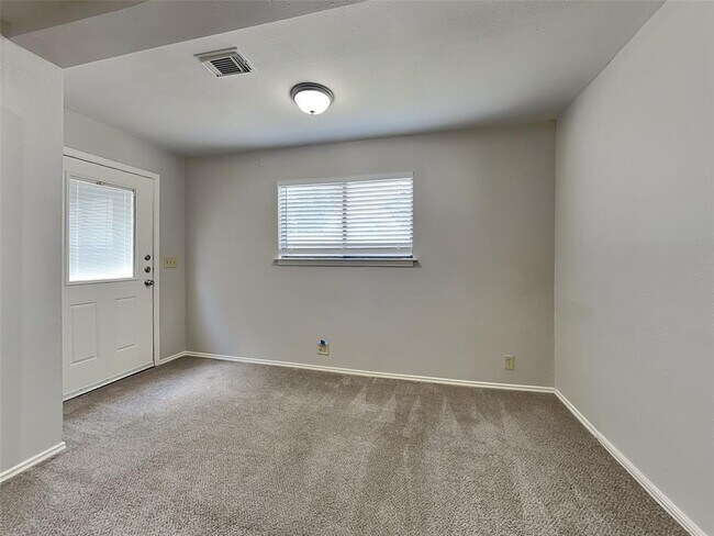 Building Photo - 1419 Dell Dale St