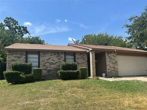 Building Photo - 1605 Pilot Way