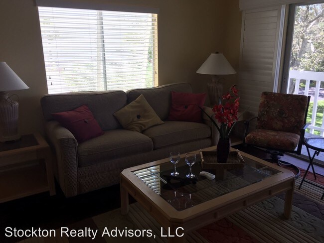 Building Photo - 2 br, 2 bath House - 109 Bayshore Dr. Unit 10