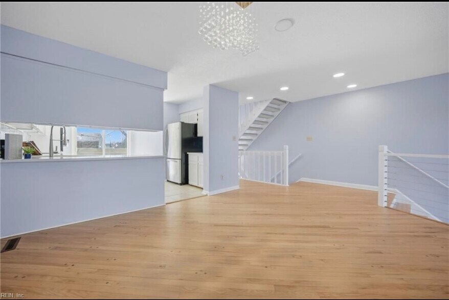 Building Photo - 795 53rd St