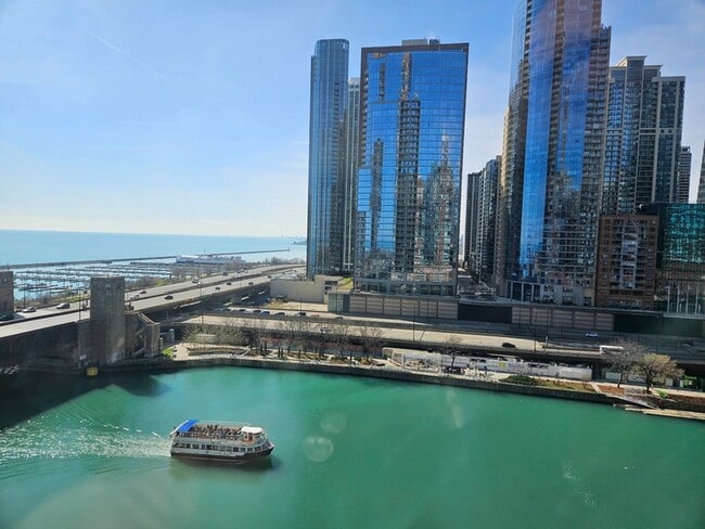 Building Photo - 445 E North Water St