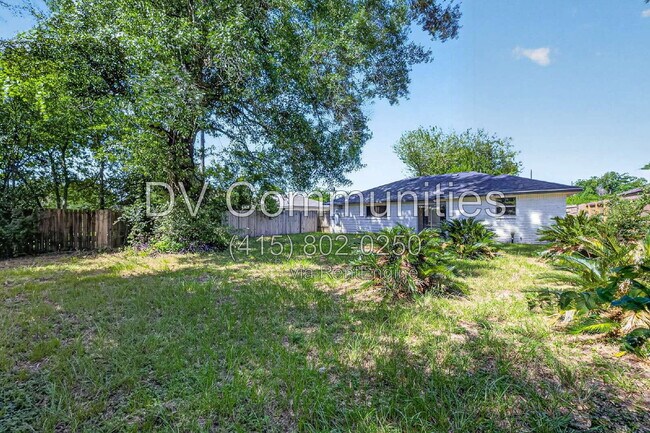 Building Photo - 15331 Campden Hill Rd