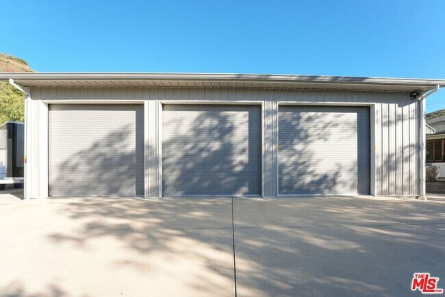 Building Photo - 12310 Yerba Buena Rd