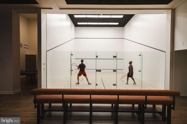 Building Photo - 200S Broad St