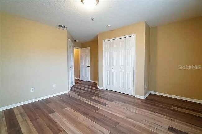 Building Photo - 6001 Scotchwood Glen