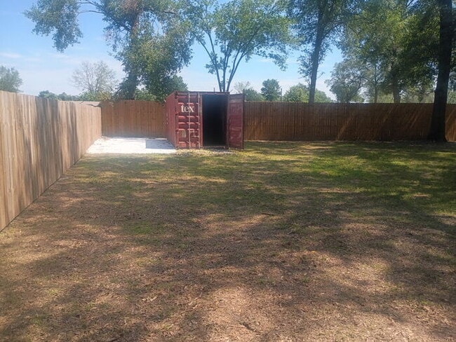Building Photo - This one has it ALL! Rare with privacy and views! Large shed and truck/boat storage!