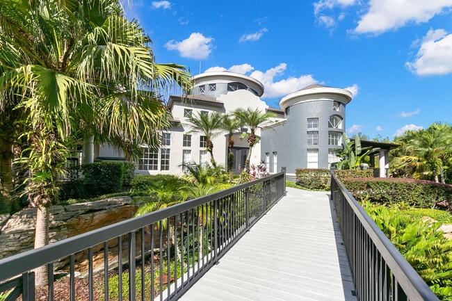 Building Photo - The Falls at New Tampa