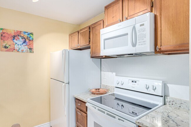 Building Photo - 1410 Bacchus Dr