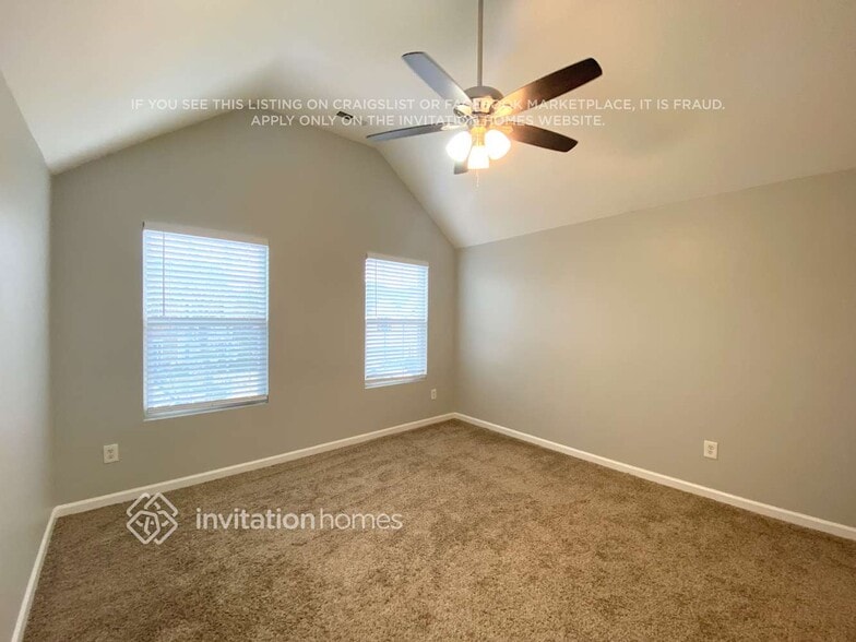 Building Photo - 725 Glade Aster Dr