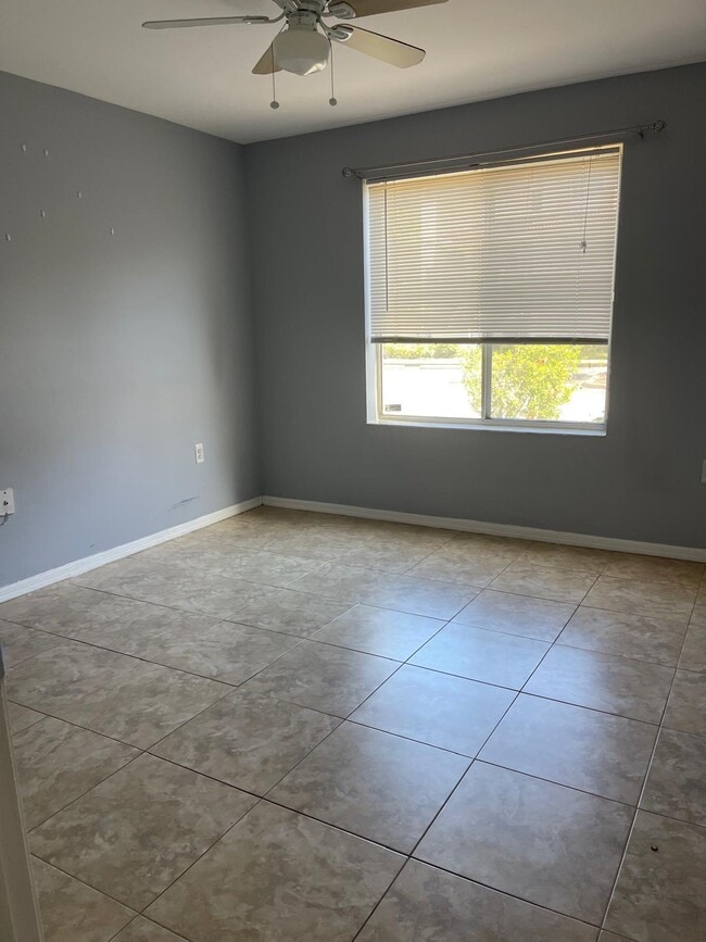 Building Photo - 14102 Glenmoor Dr