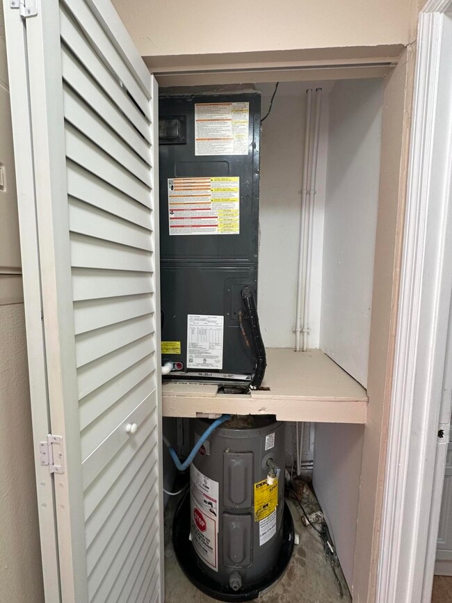 Building Photo - 958 Louisiana Ave