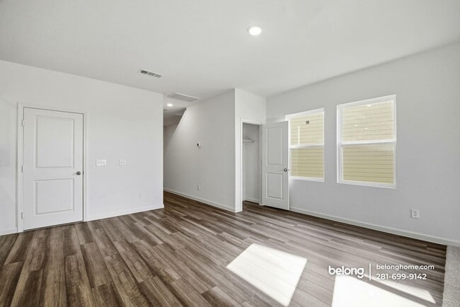 Building Photo - 10726 Sonny Trails Ct