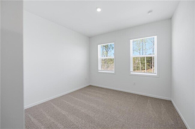 Building Photo - 376 Sunset Holw St
