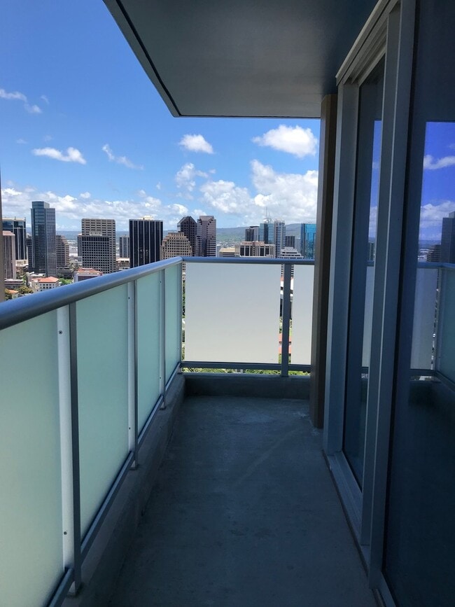 Building Photo - 801 South St