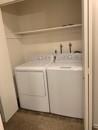 Building Photo - The Devonshire Apartments